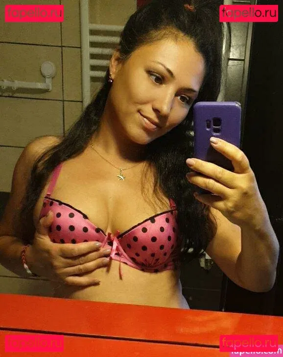 FoxyKara Onlyfans Photo Gallery 