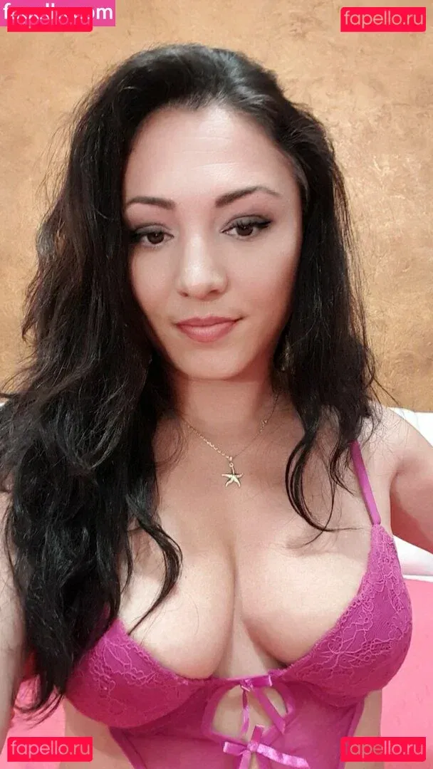 FoxyKara Onlyfans Photo Gallery 