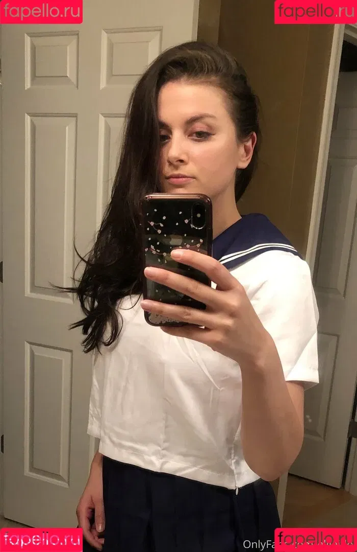 Ellie Idol Onlyfans Photo Gallery 