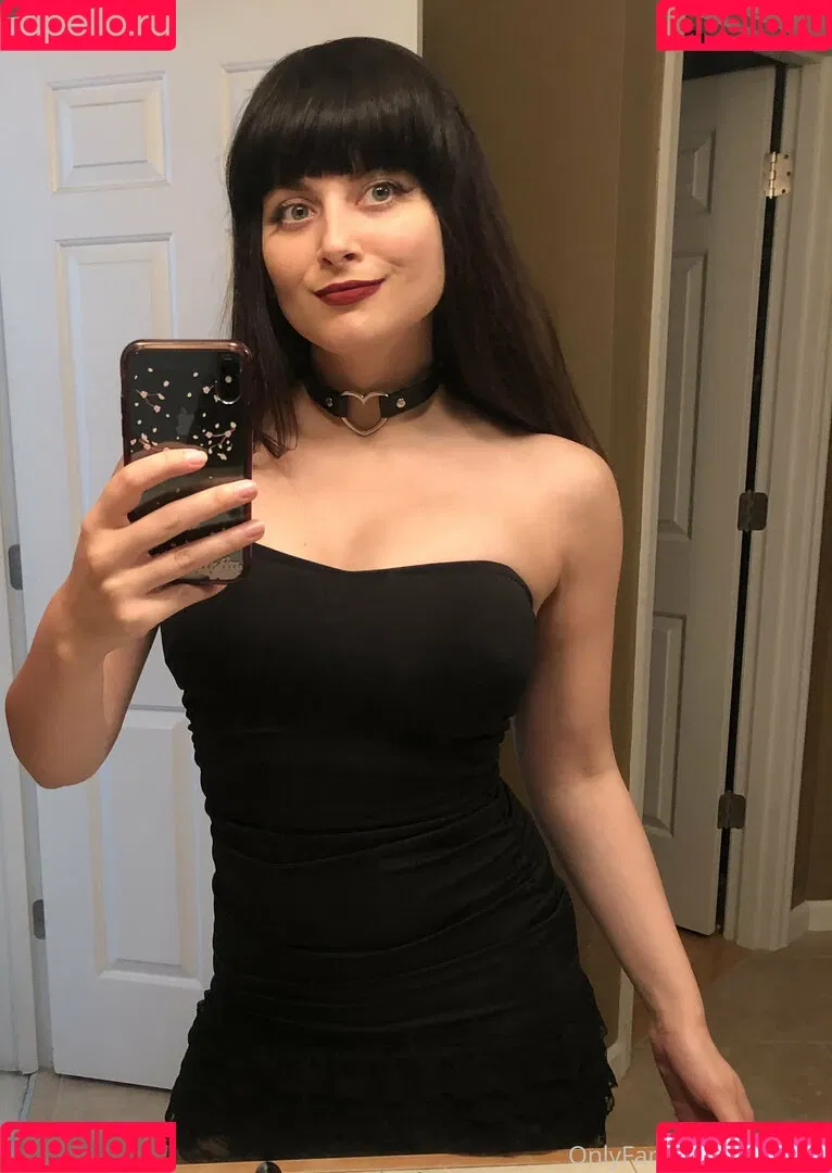 Ellie Idol Onlyfans Photo Gallery 