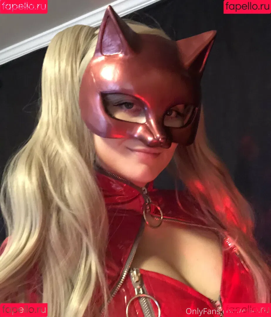Ellie Idol Onlyfans Photo Gallery 