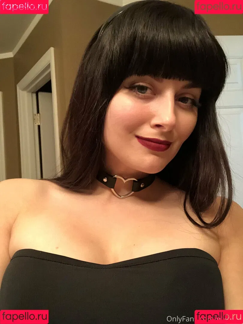 Ellie Idol Onlyfans Photo Gallery 