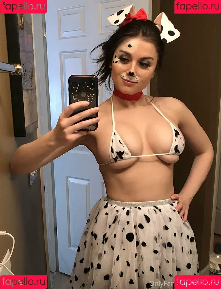 Ellie Idol Onlyfans Photo Gallery 