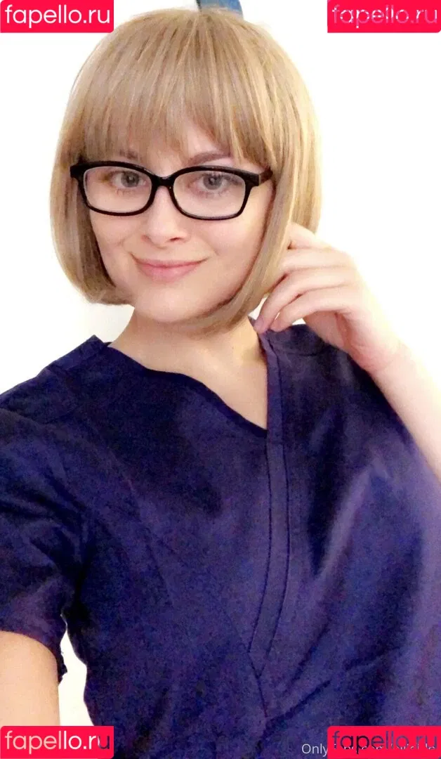 Ellie Idol Onlyfans Photo Gallery 