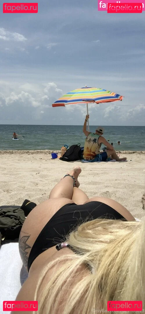 Sunny Bunnnie Onlyfans Photo Gallery 