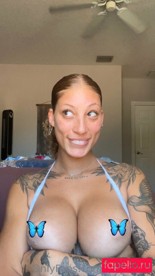 Malia Hope Nude Onlyfans Photo 5