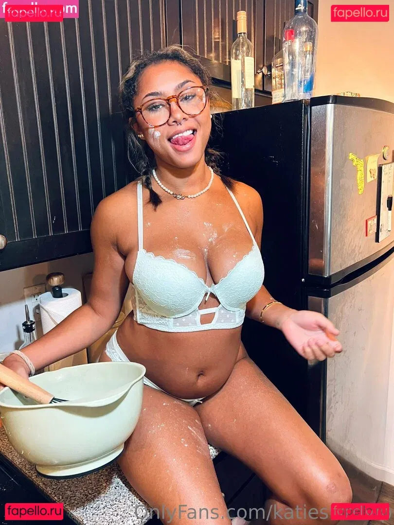 katieswrdvip Onlyfans Photo Gallery 