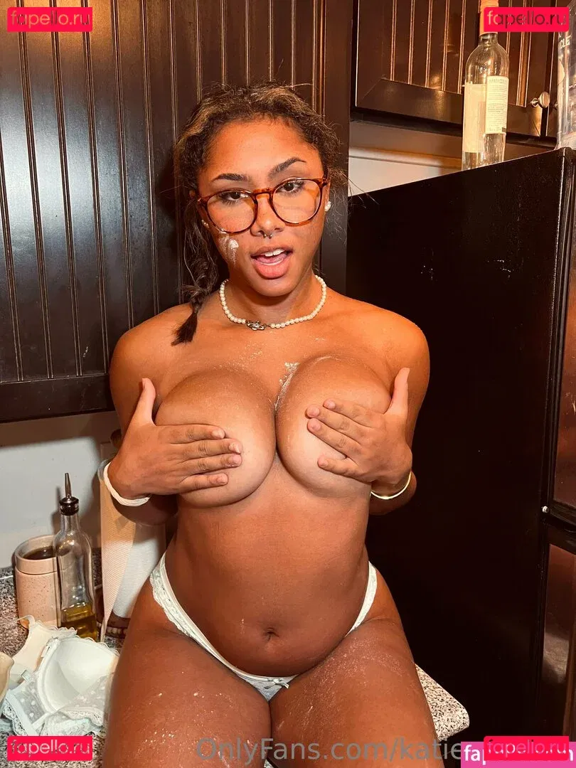 katieswrdvip Onlyfans Photo Gallery 