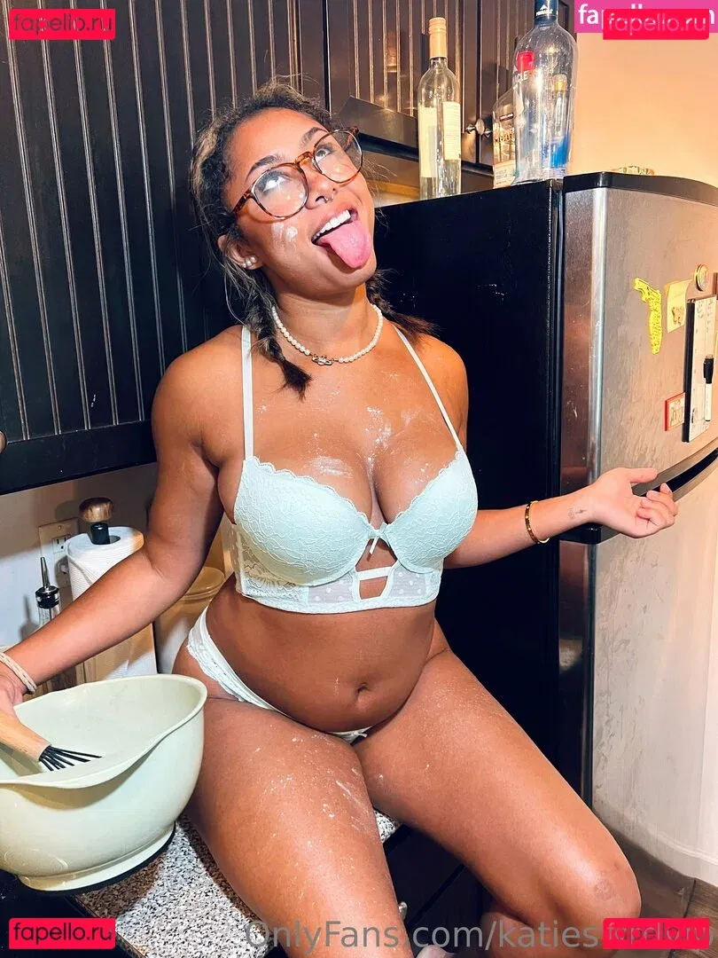 katieswrdvip Onlyfans Photo Gallery 