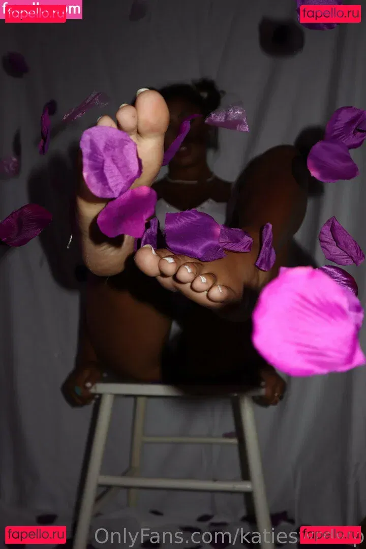 katieswrdvip Onlyfans Photo Gallery 