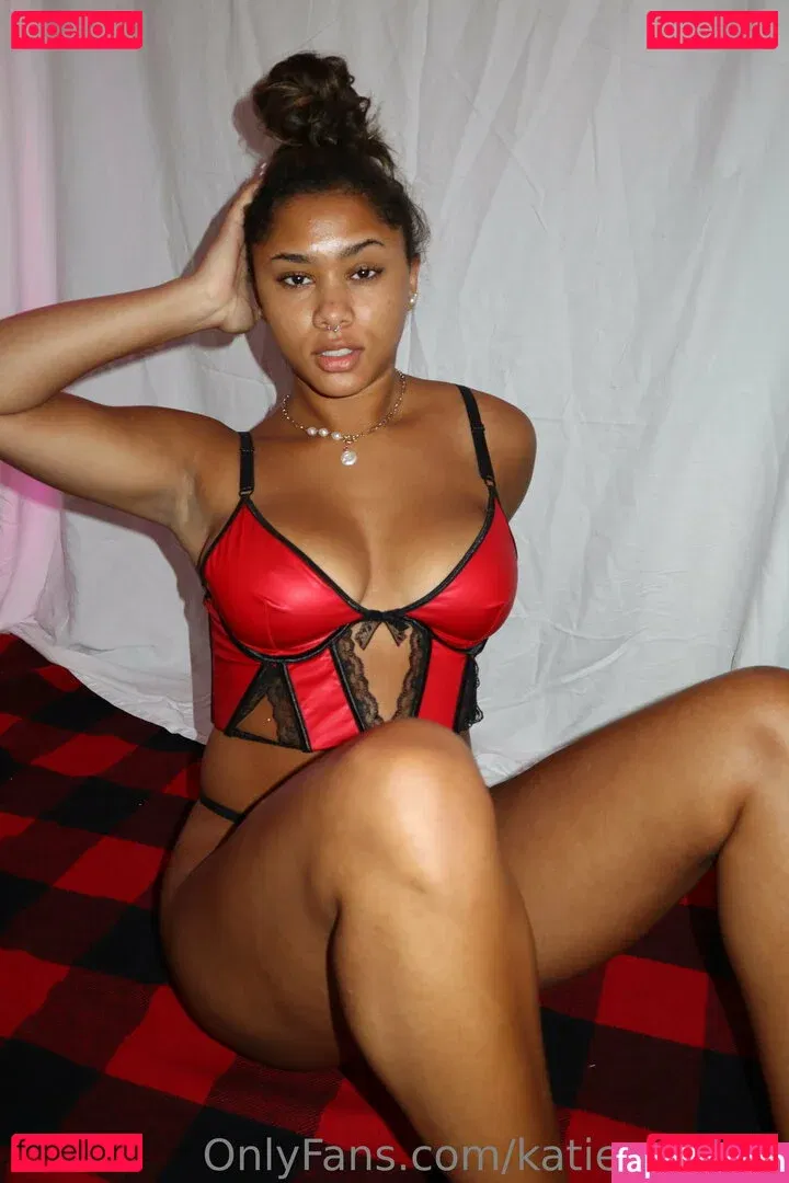 katieswrdvip Onlyfans Photo Gallery 