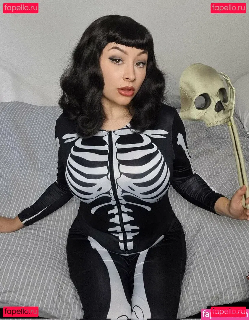 xalexaddams Onlyfans Photo Gallery 