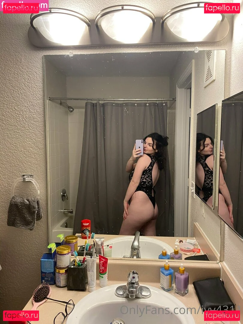ivy4311 Onlyfans Photo Gallery 