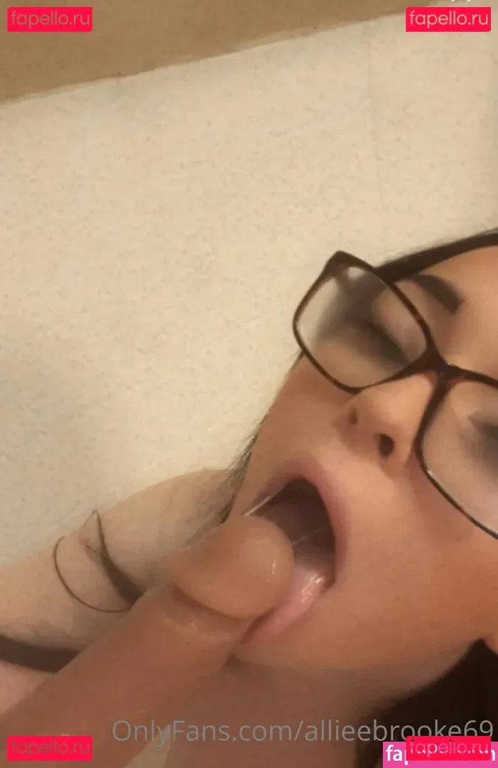 Allieebrooke69 Onlyfans Photo Gallery 