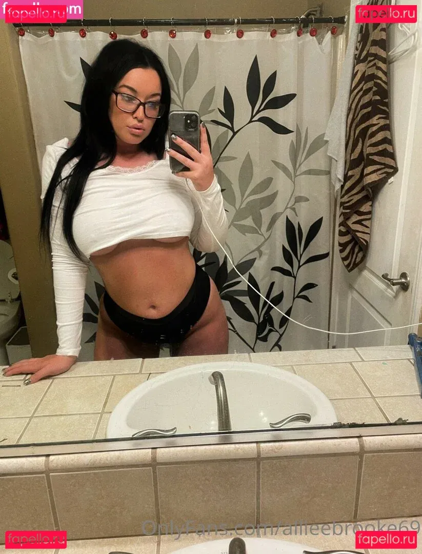 Allieebrooke69 Onlyfans Photo Gallery 