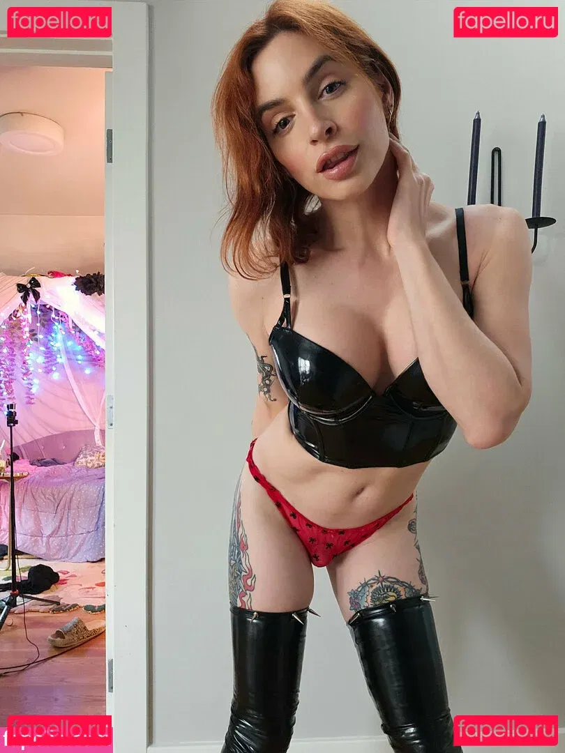 janieblade Onlyfans Photo Gallery 