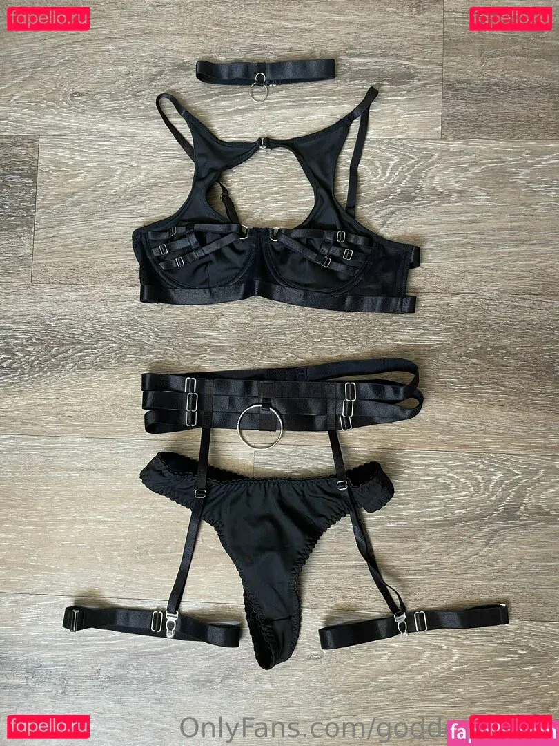 goddess-kara Onlyfans Photo Gallery 