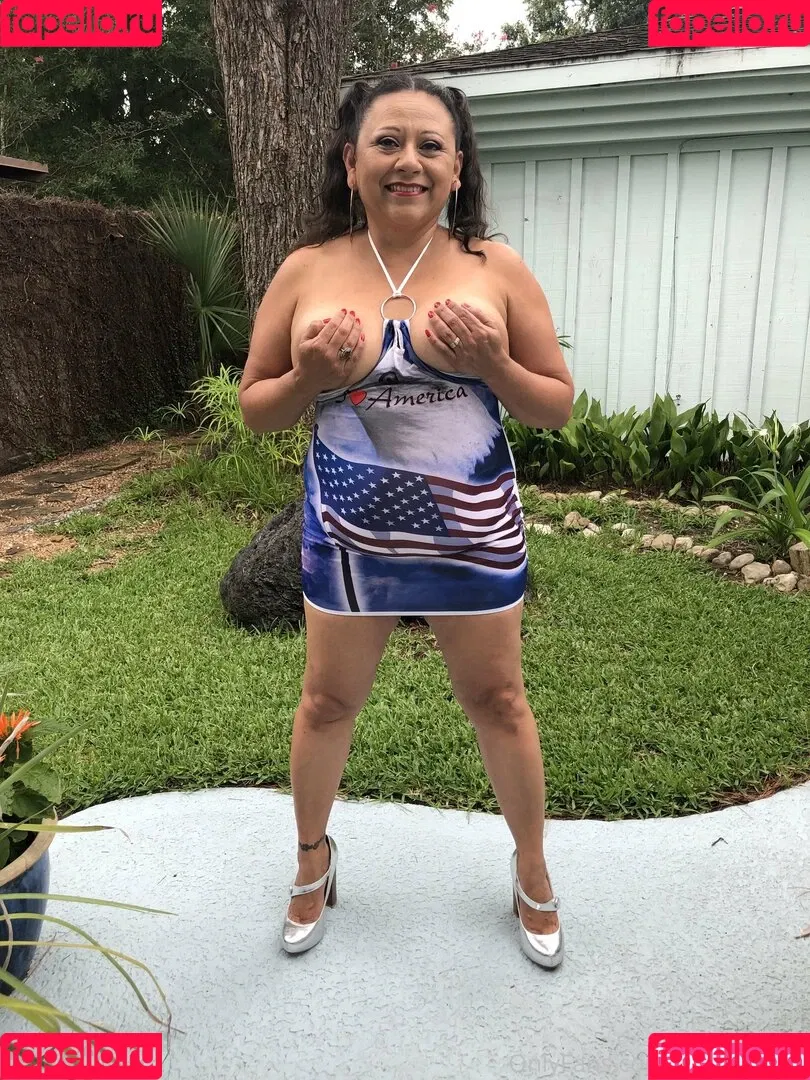 slinkydrinks Onlyfans Photo Gallery 