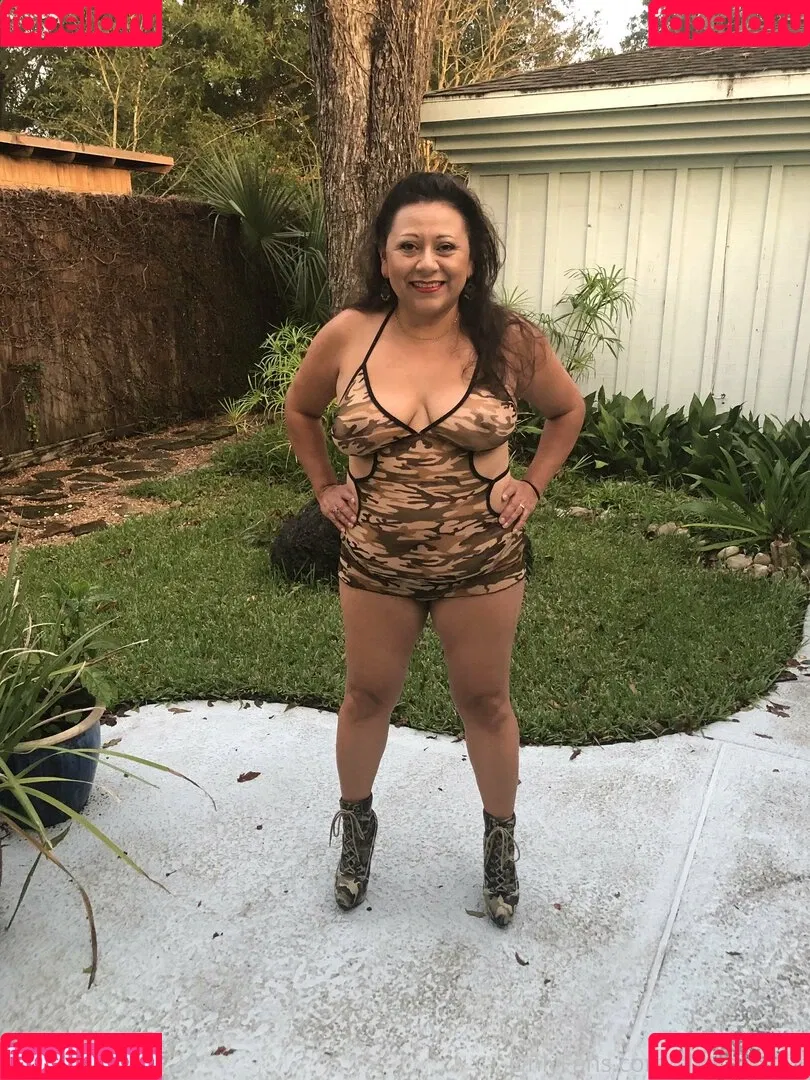 slinkydrinks Onlyfans Photo Gallery 