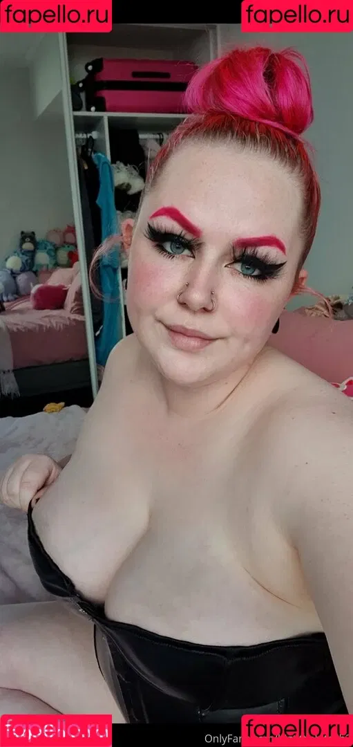 bigtittybitchh2 Onlyfans Photo Gallery 