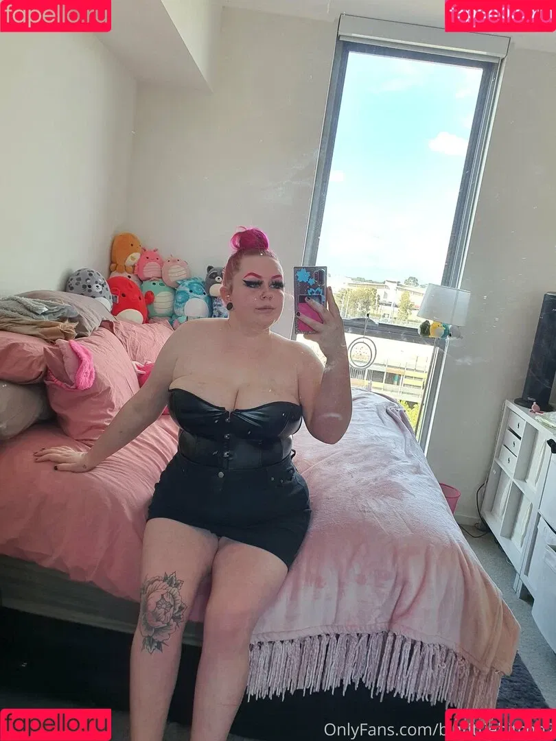 bigtittybitchh2 Onlyfans Photo Gallery 