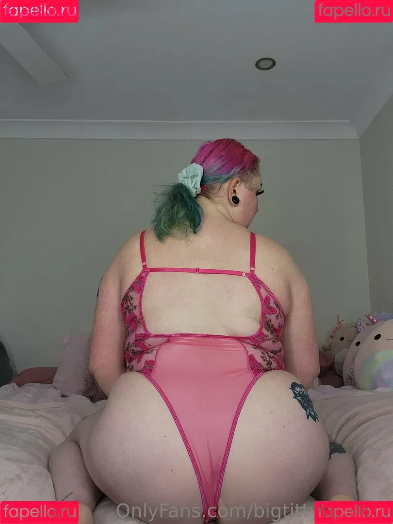 bigtittybitchh2 Onlyfans Photo Gallery 