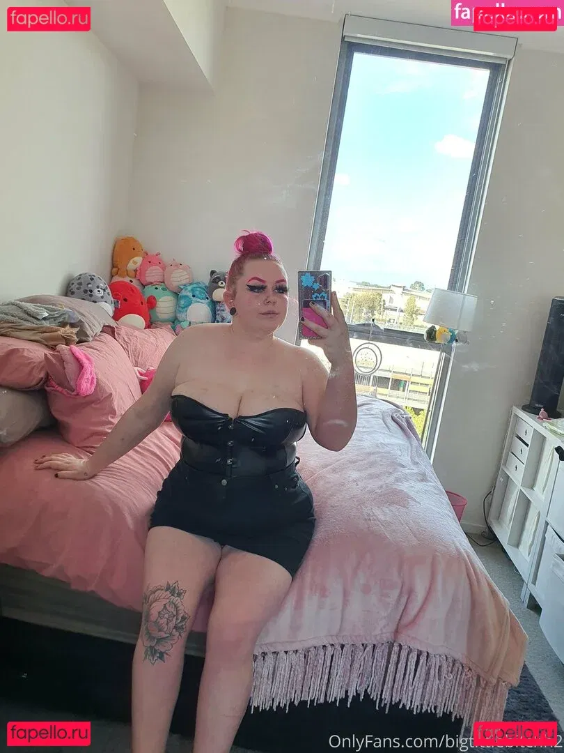 bigtittybitchh2 Onlyfans Photo Gallery 