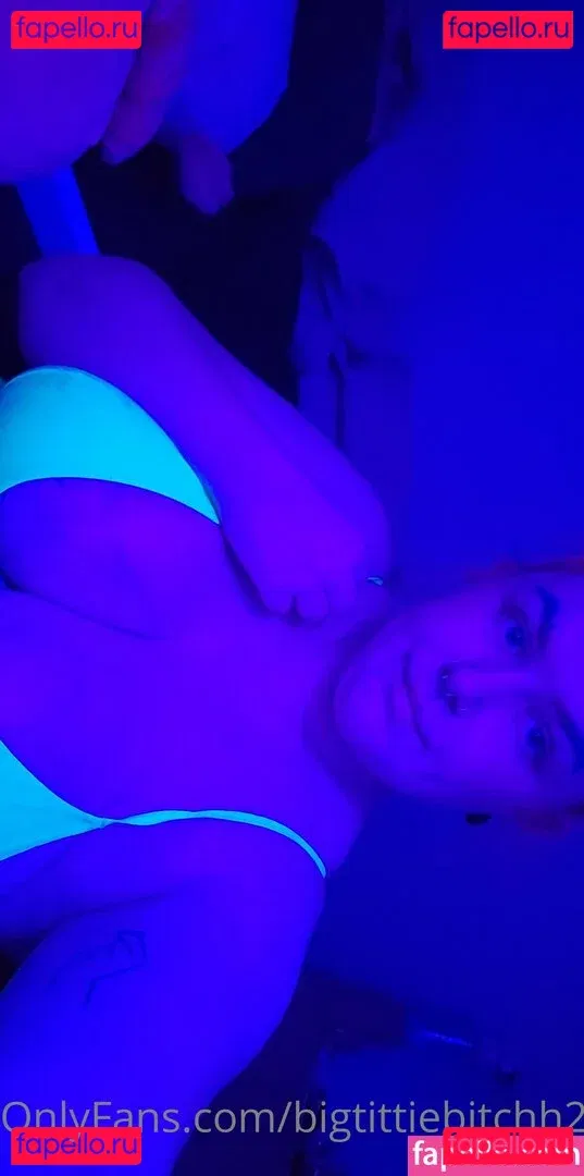 bigtittybitchh2 Onlyfans Photo Gallery 