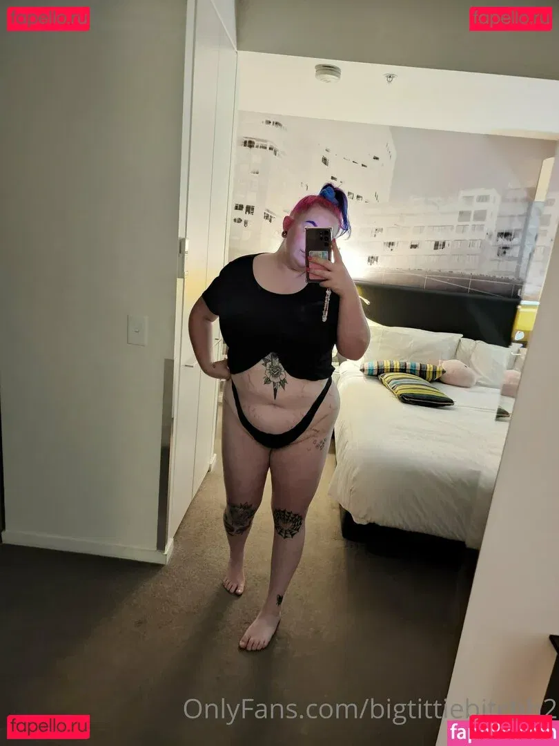 bigtittybitchh2 Onlyfans Photo Gallery 