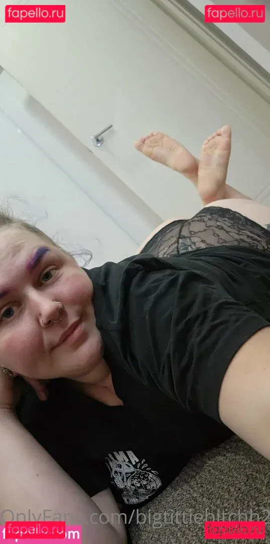 bigtittybitchh2 Onlyfans Photo Gallery 