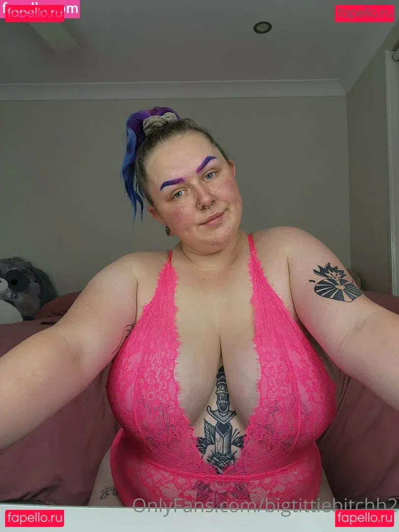 bigtittybitchh2 Onlyfans Photo Gallery 