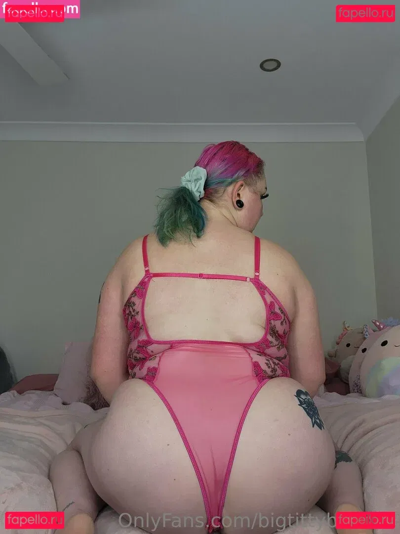 bigtittybitchh2 Onlyfans Photo Gallery 