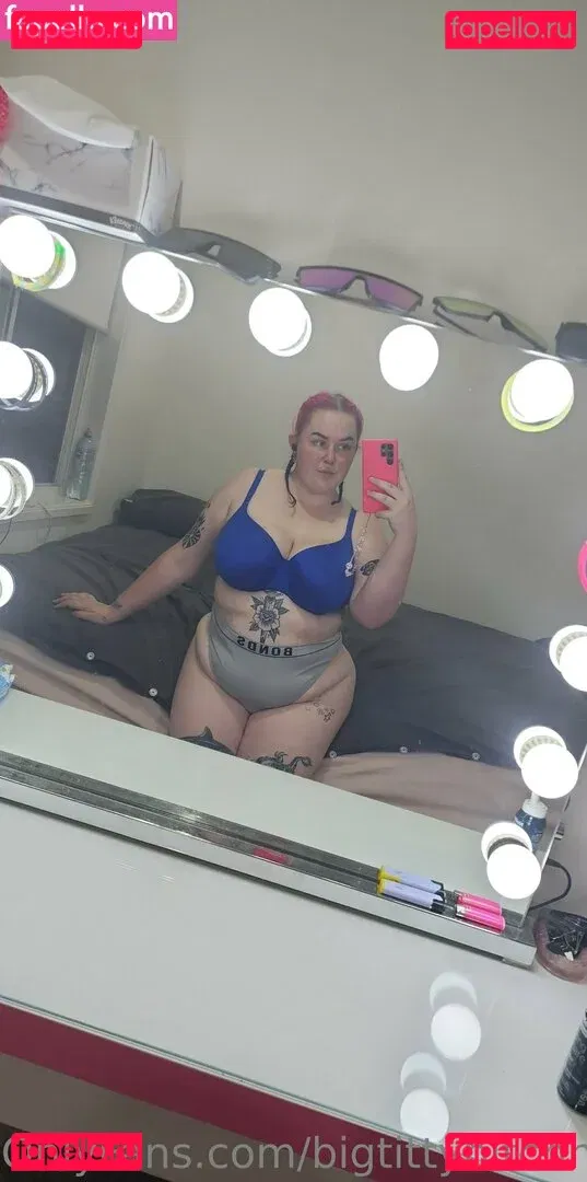 bigtittybitchh2 Onlyfans Photo Gallery 