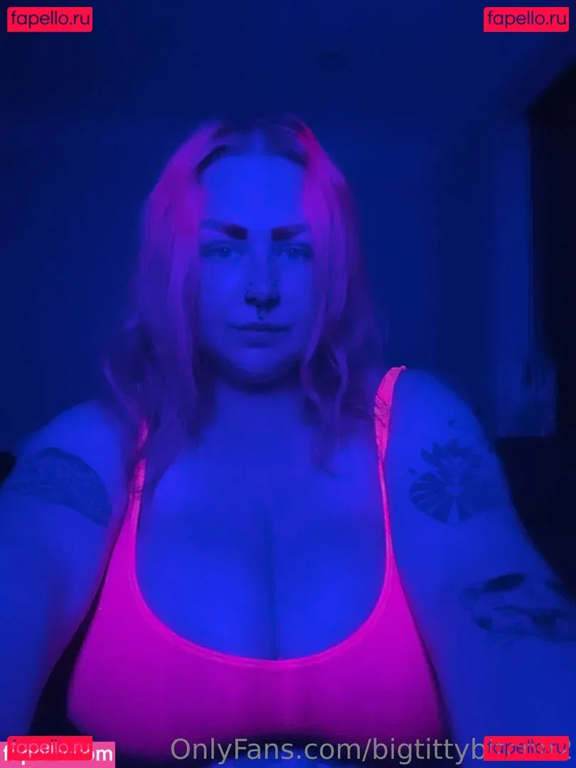 bigtittybitchh2 Onlyfans Photo Gallery 