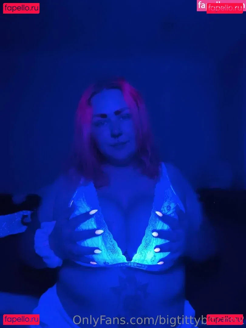 bigtittybitchh2 Onlyfans Photo Gallery 