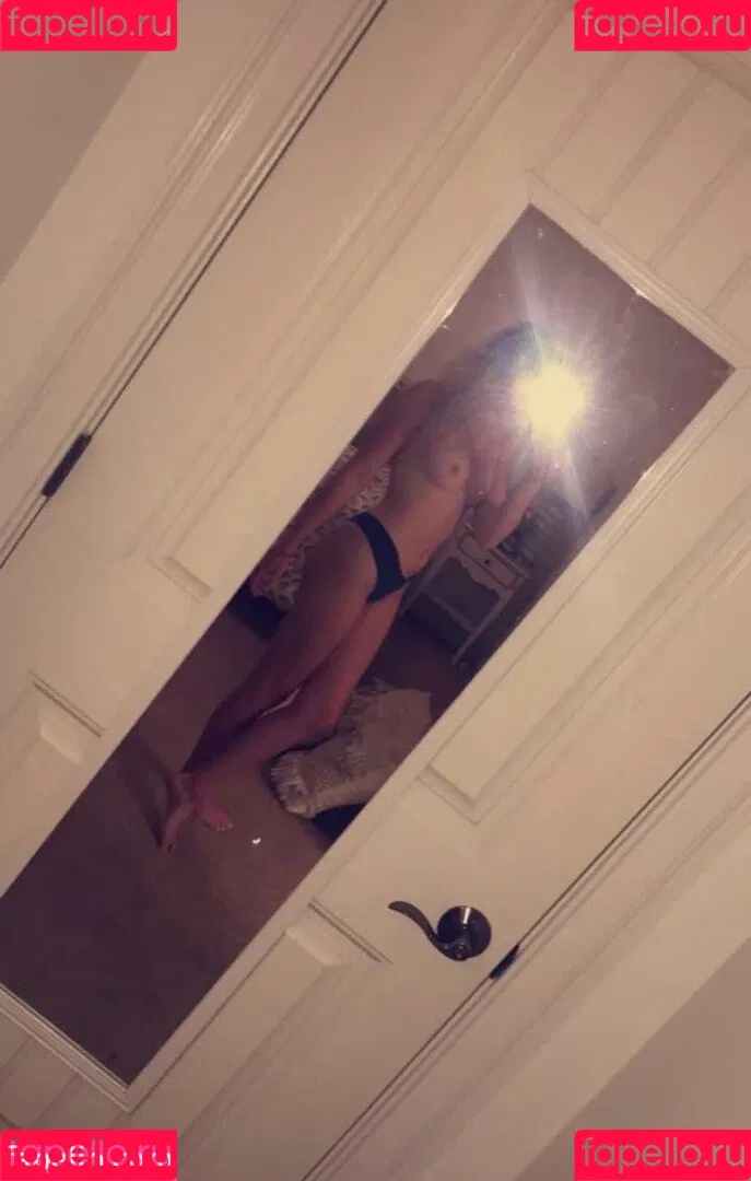 Useless-cum-bucket Onlyfans Photo Gallery 