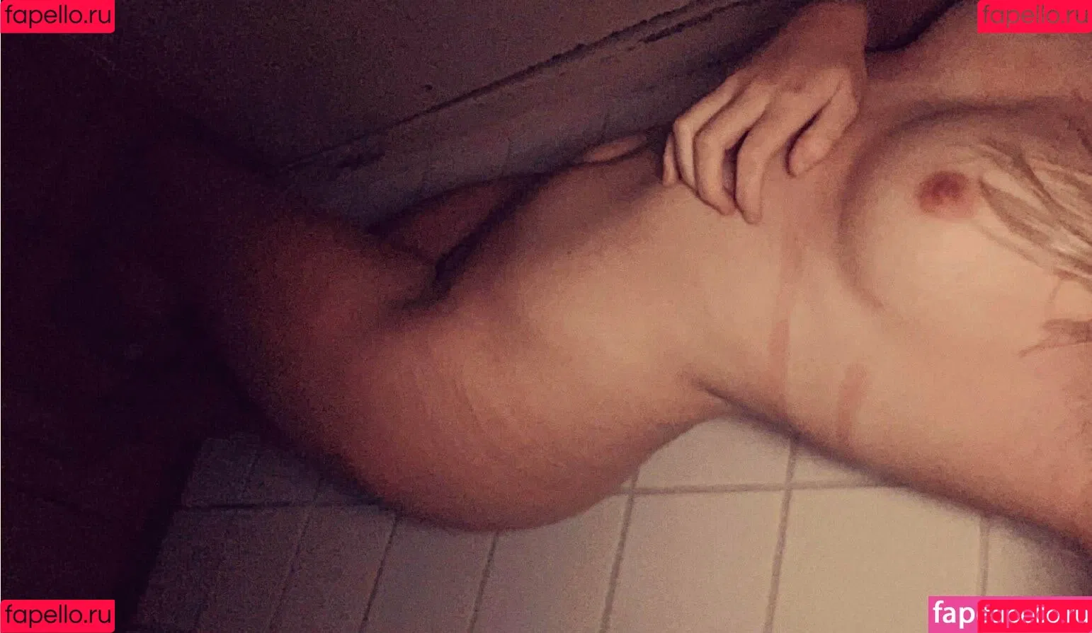 Useless-cum-bucket Onlyfans Photo Gallery 