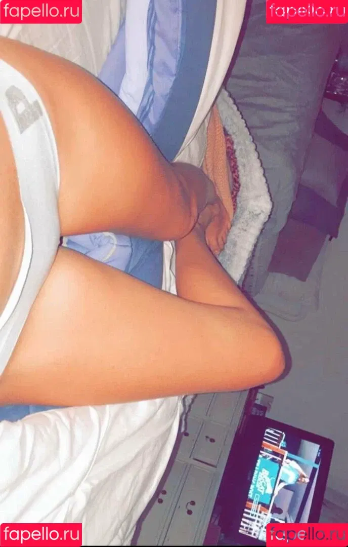 Useless-cum-bucket Onlyfans Photo Gallery 