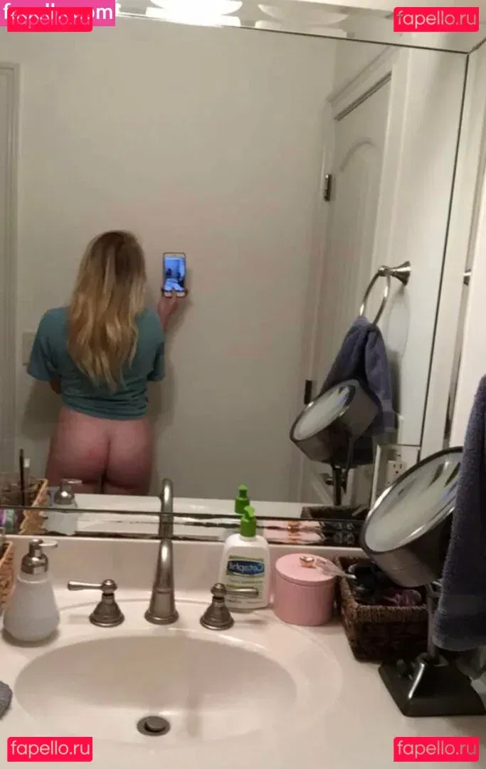 Useless-cum-bucket Onlyfans Photo Gallery 