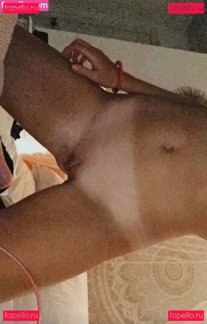 Useless-cum-bucket Onlyfans Photo Gallery 