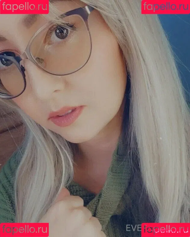 everlymoon Onlyfans Photo Gallery 