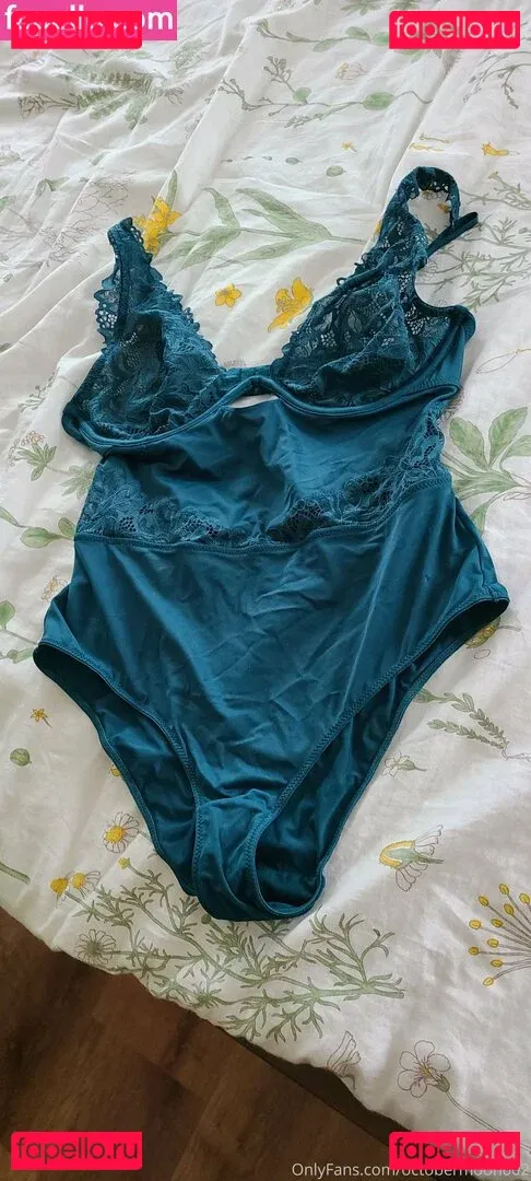 everlymoon Onlyfans Photo Gallery 