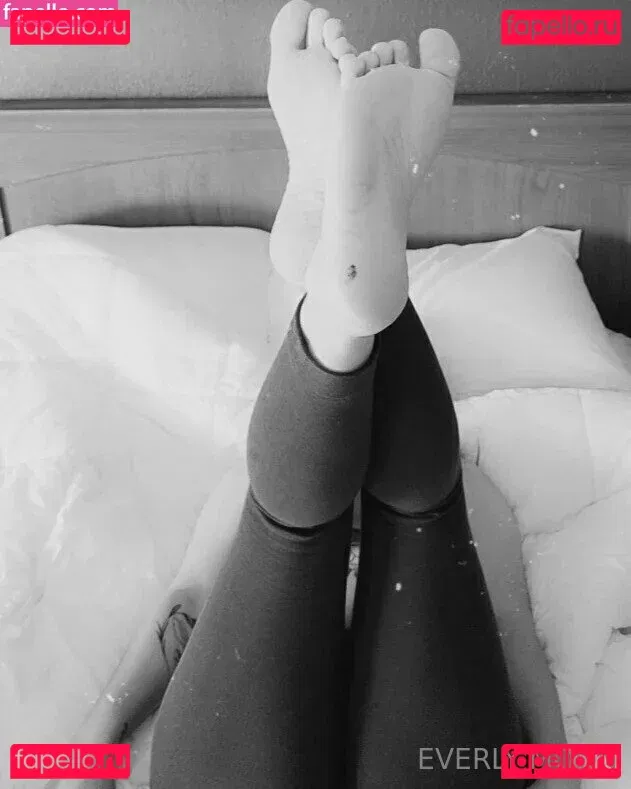 everlymoon Onlyfans Photo Gallery 