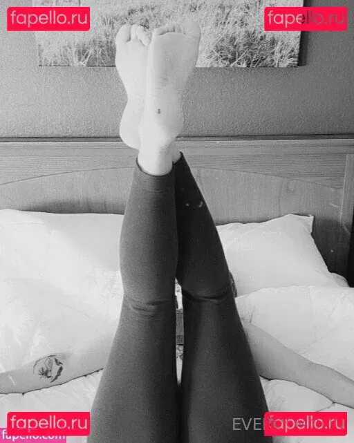 everlymoon Onlyfans Photo Gallery 