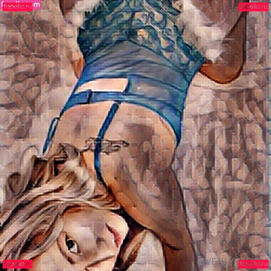 everlymoon Onlyfans Photo Gallery 