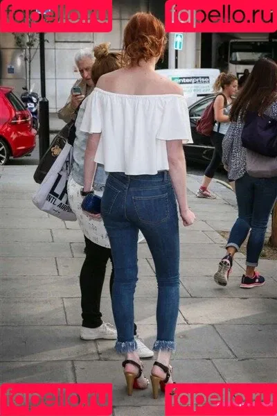 Eleanor Tomlinson Onlyfans Photo Gallery 