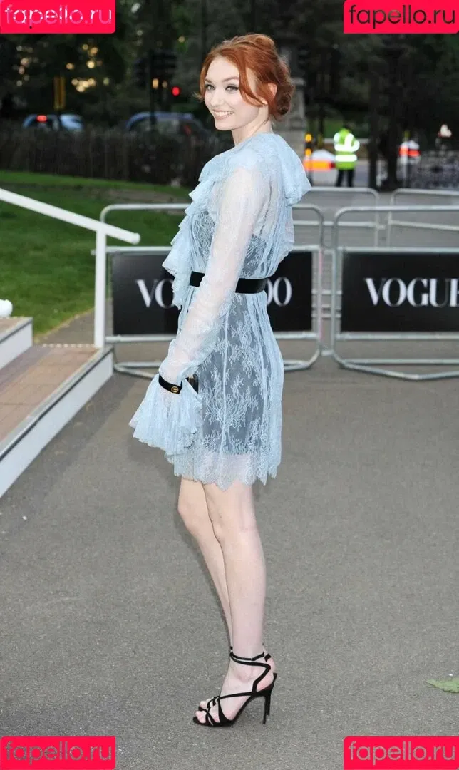 Eleanor Tomlinson Onlyfans Photo Gallery 