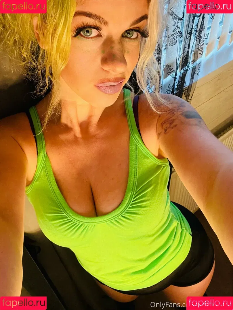 belle-hella Onlyfans Photo Gallery 