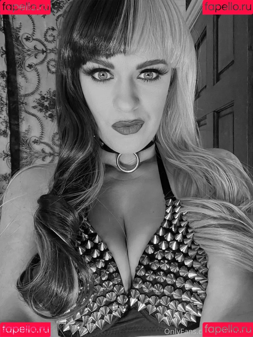 belle-hella Onlyfans Photo Gallery 