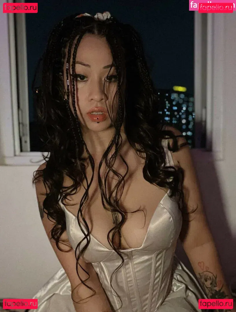 karandashiha Onlyfans Photo Gallery 